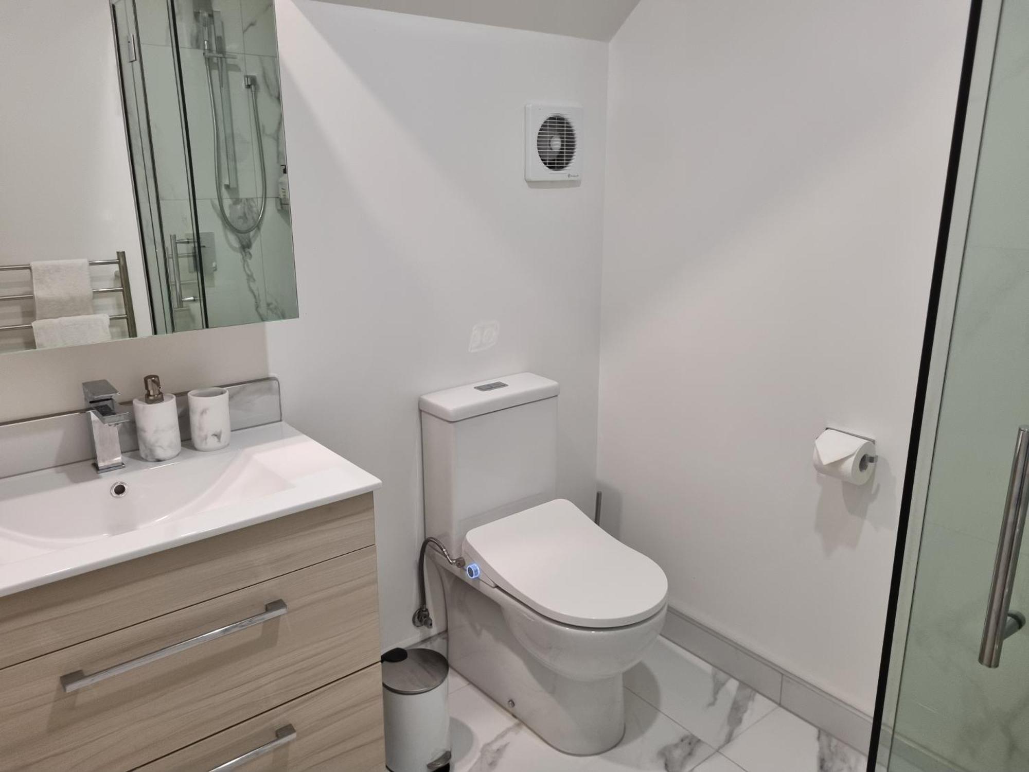 Cloud Nine Elegant Escape Awaits Appartement Christchurch Buitenkant foto