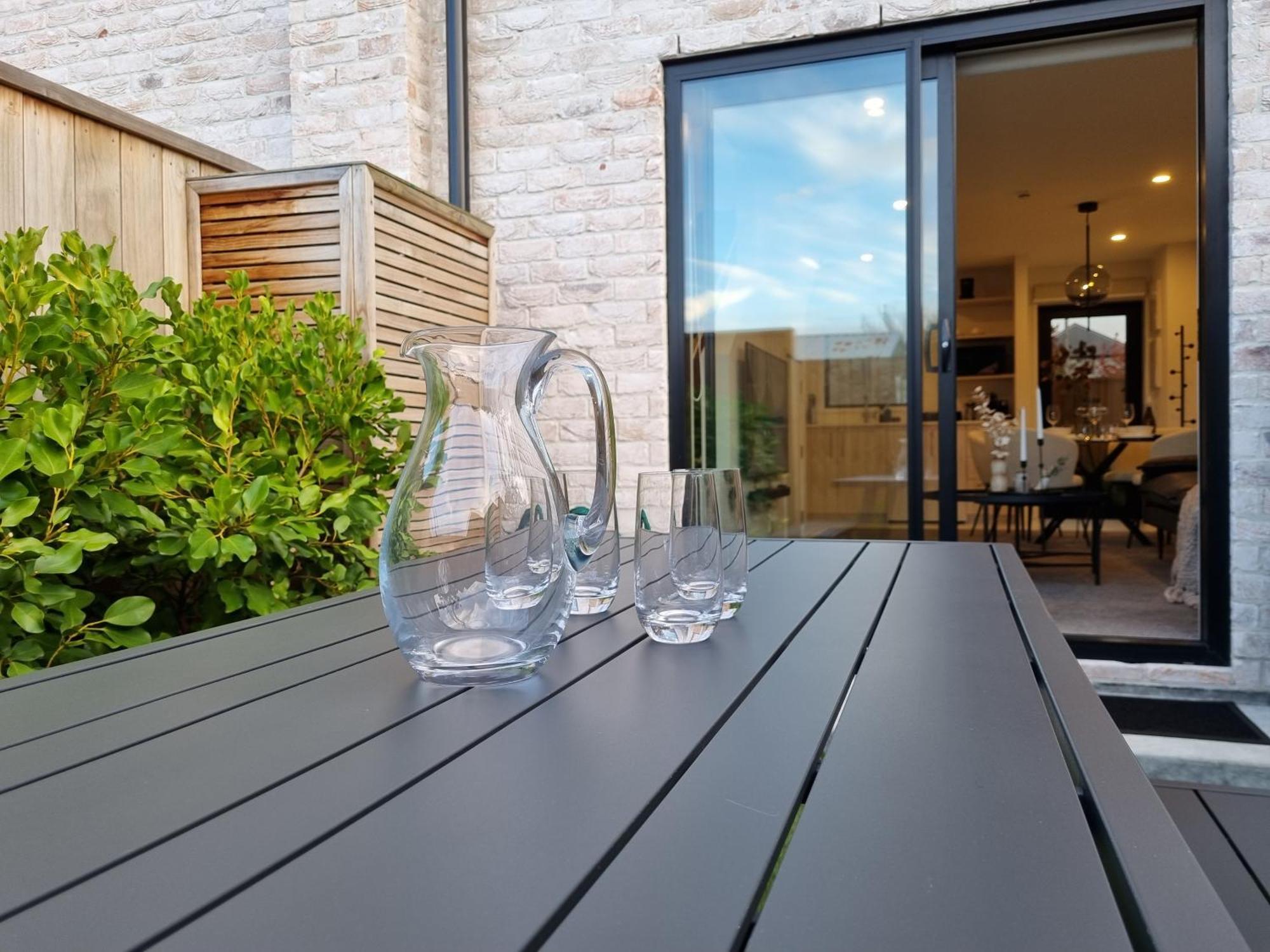 Cloud Nine Elegant Escape Awaits Appartement Christchurch Buitenkant foto